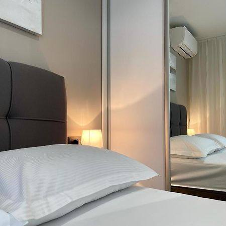 Apartment Linda With Panoramic Sea View Makarska Exterior foto