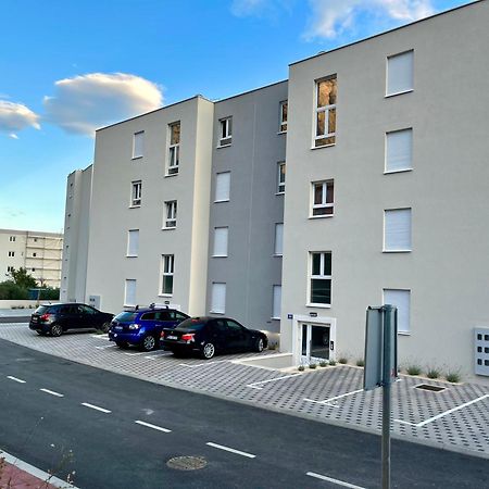 Apartment Linda With Panoramic Sea View Makarska Exterior foto
