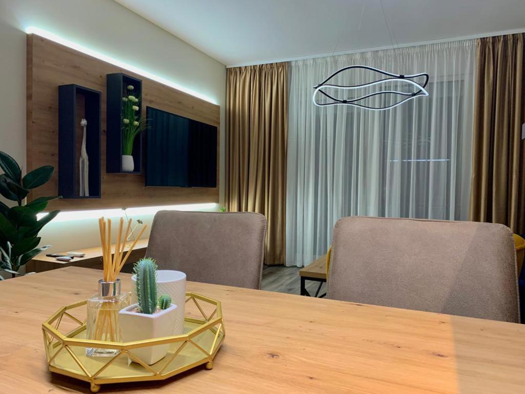 Apartment Linda With Panoramic Sea View Makarska Exterior foto